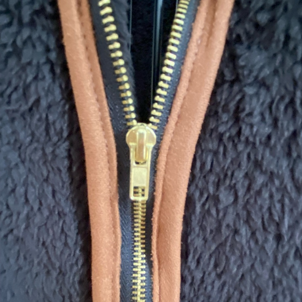 Style Rack Black Hooded Zip Front Fleece Vest - Picture 9 of 11